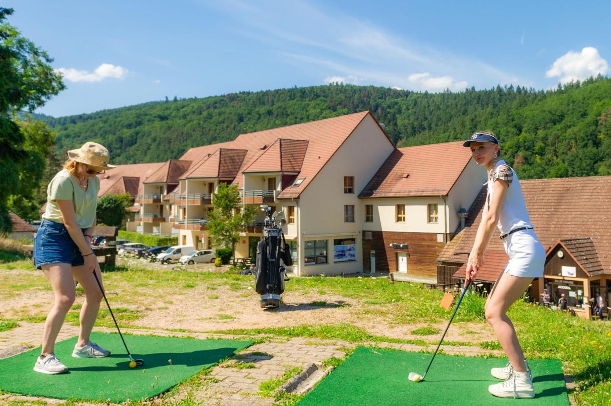 Aparthotel Goélia Le Domaine du Golf Ammerschwihr Exterior foto
