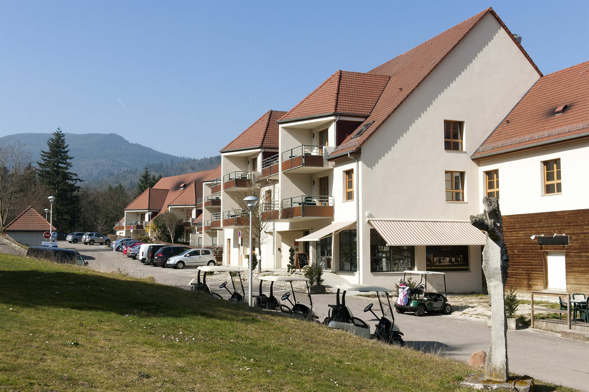 Aparthotel Goélia Le Domaine du Golf Ammerschwihr Exterior foto